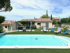 Maison climatisée avec grand jardin, piscine privée et Jacuzzi